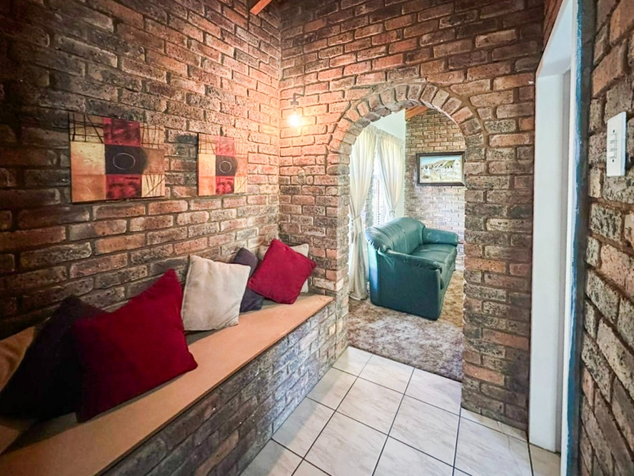 3 Bedroom Property for Sale in Meerhof North West